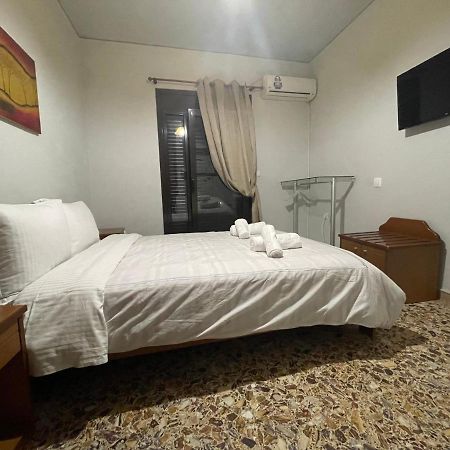 The Beehive 2 Apartment Mytilíni Екстериор снимка