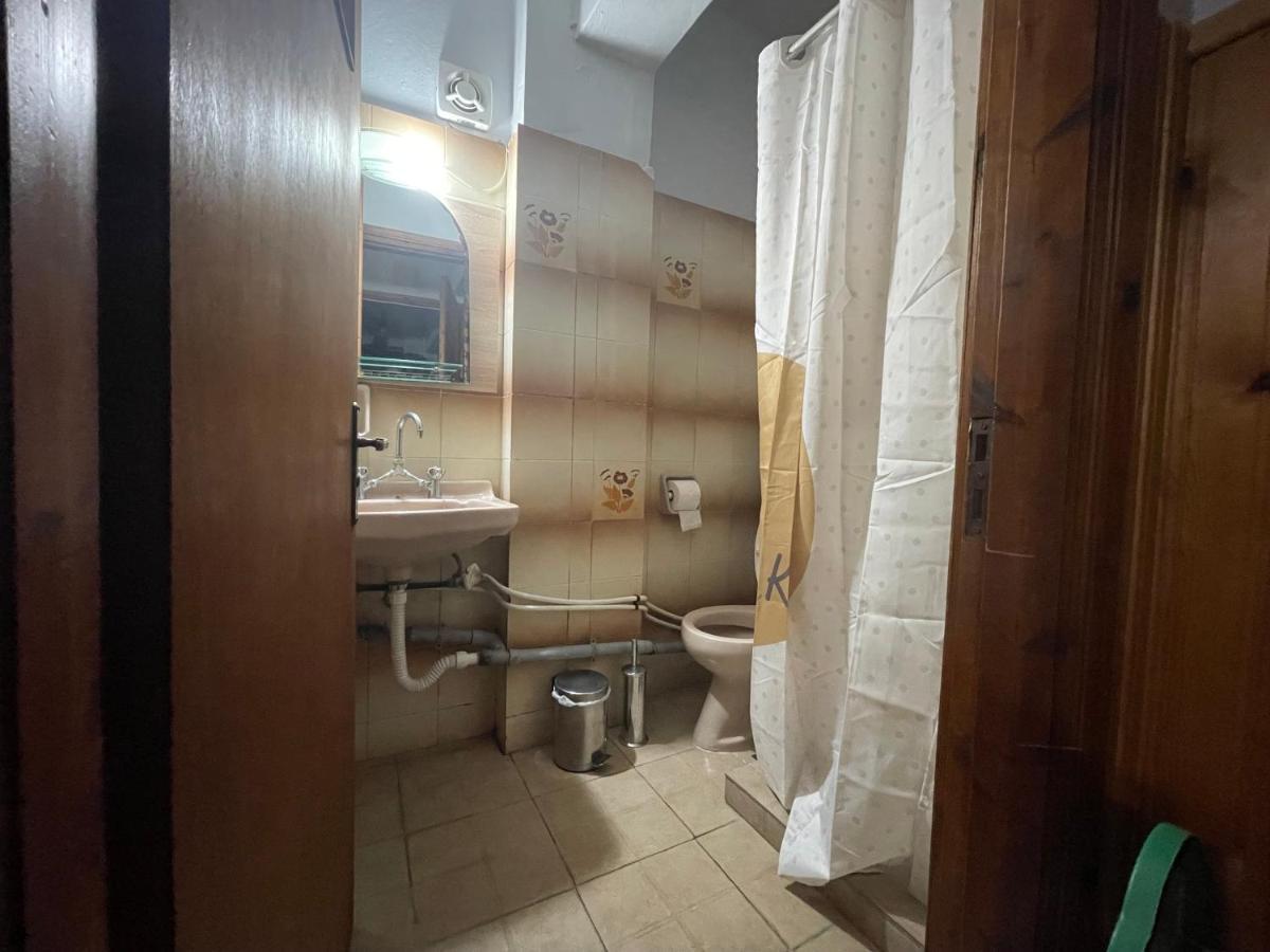 The Beehive 2 Apartment Mytilíni Екстериор снимка