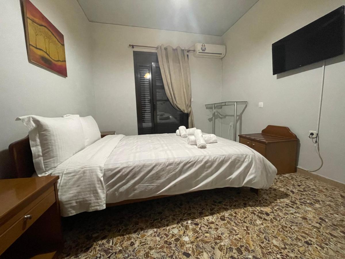 The Beehive 2 Apartment Mytilíni Екстериор снимка